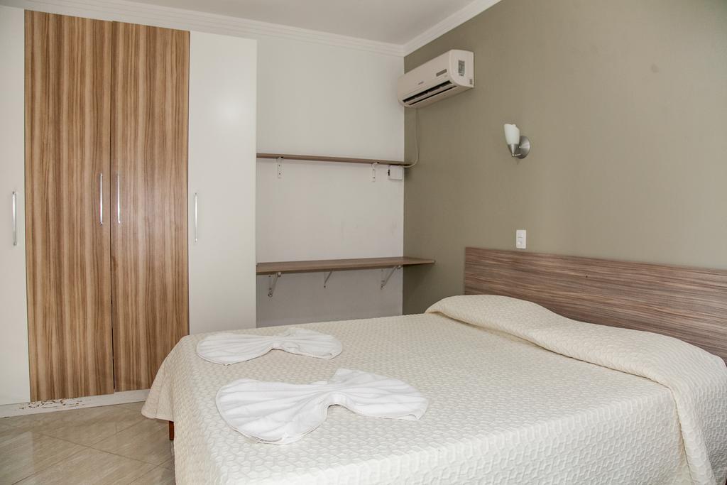 Residencial Ilha Dourada Hotel Governador Celso Ramos Room photo