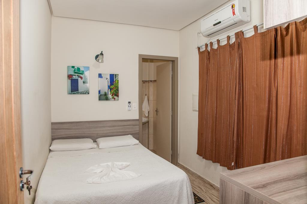 Residencial Ilha Dourada Hotel Governador Celso Ramos Room photo